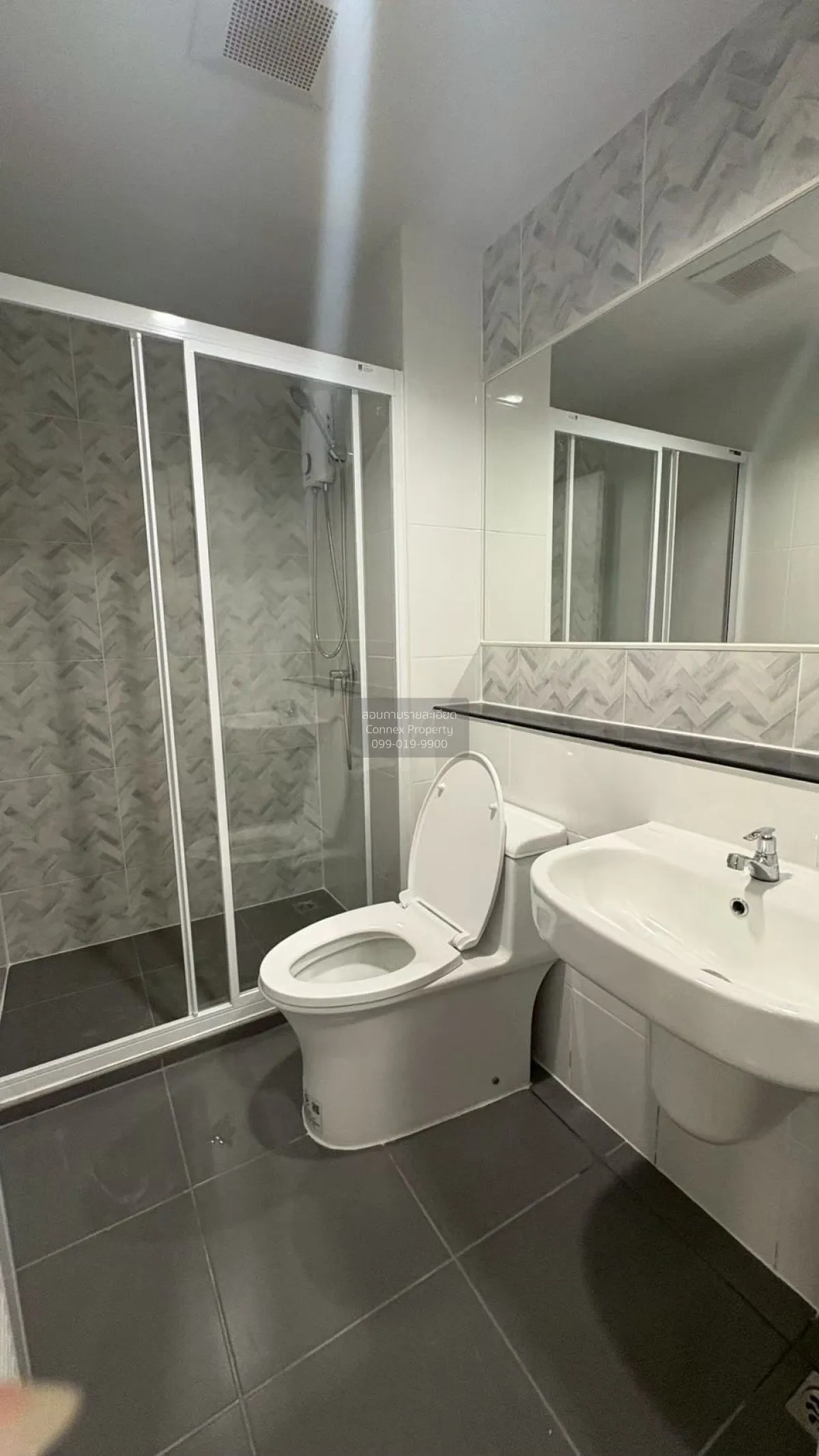 เช่าคอนโด  รีเจ้นท์ โฮม บางนา (โครงการใหม่) บางนา เขต บางนา กรุงเ