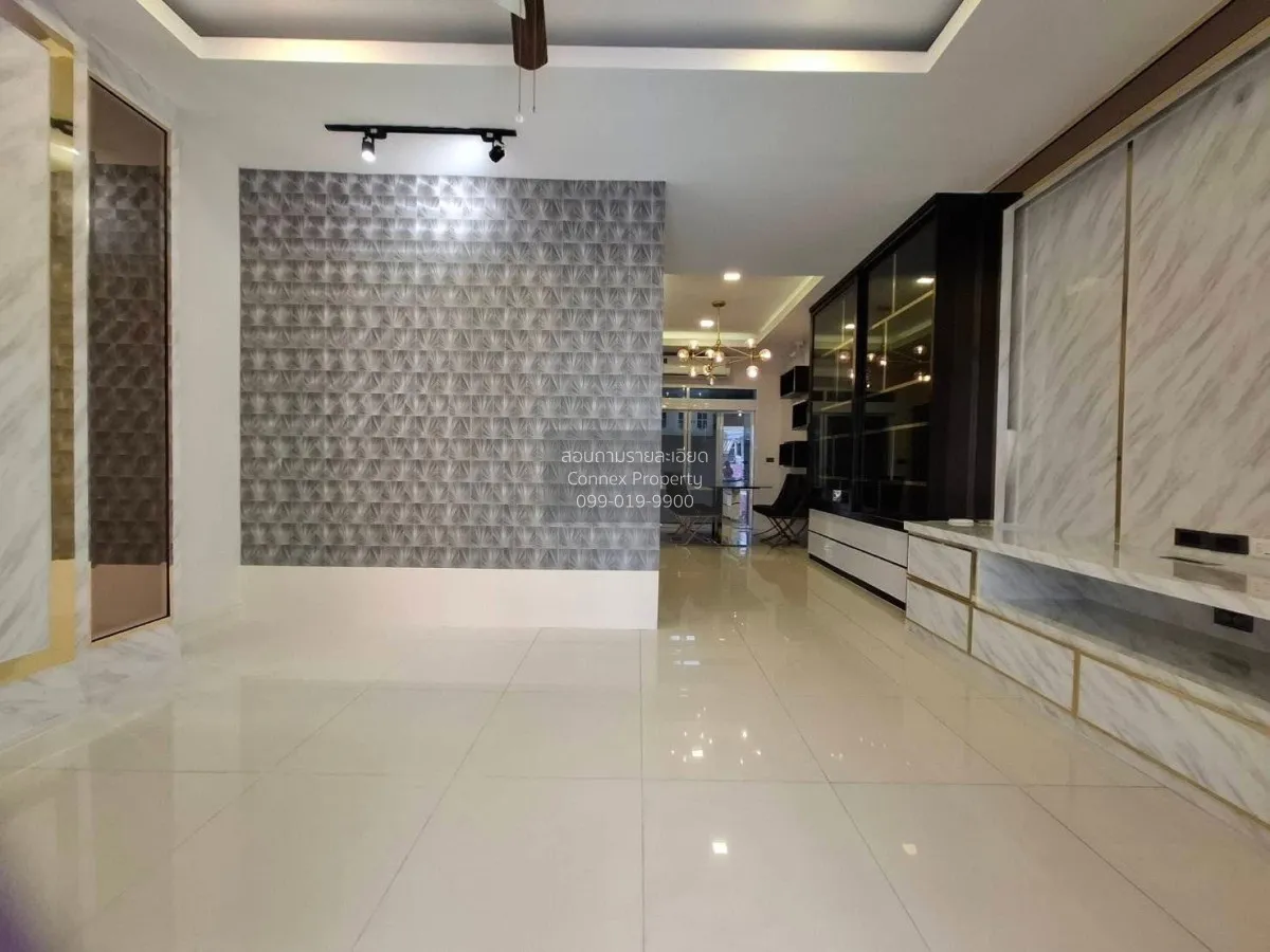 For Sale Townhouse/Townhome  , Baan Klang Krung The Royal Vienna  2