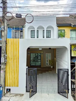 ขายทาวน์เฮ้าส์/ทาวน์โฮม  บ้านคัทลียาวิลล์ รีโนเวทใหม่ ลาดสวาย ลำลูกกา ปทุมธานี CX-140047