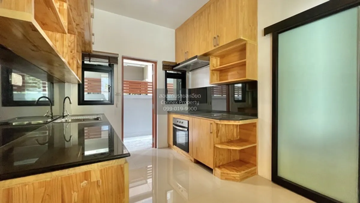 For Sale House , Life Bangkok Boulevard Ramintra 105 , corner uni