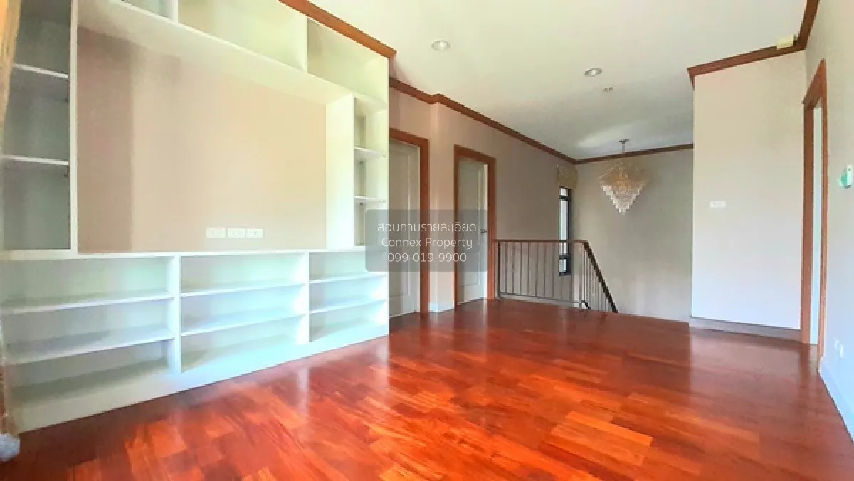 For Sale House , Life Bangkok Boulevard Ramintra 105 , corner uni