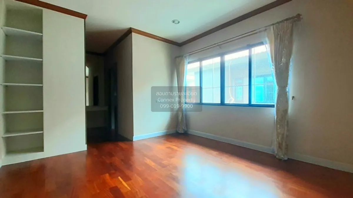 For Sale House , Life Bangkok Boulevard Ramintra 105 , corner uni