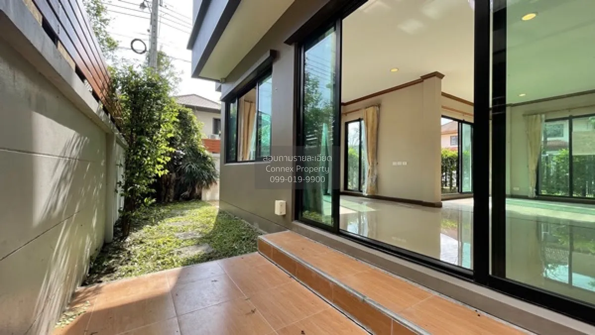 For Sale House , Life Bangkok Boulevard Ramintra 105 , corner uni