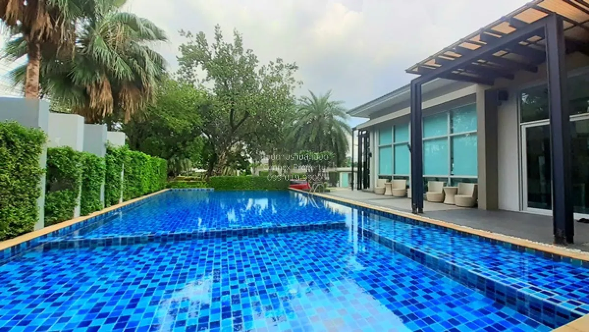 For Sale House , Life Bangkok Boulevard Ramintra 105 , corner uni