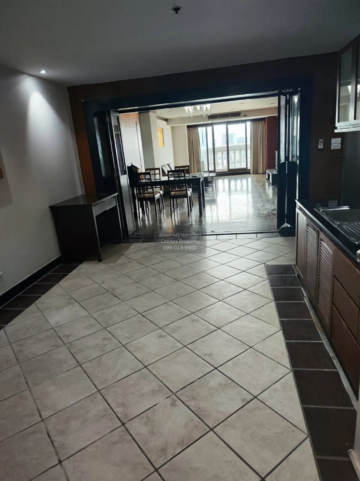 เช่าคอนโด  สเตท ทาวเวอร์ วิวสวย ชั้นสูง ห้องมุม หน้ากว้าง รีโนเวท