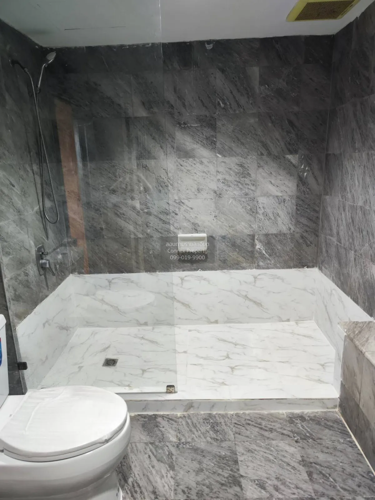 เช่าคอนโด  สเตท ทาวเวอร์ วิวสวย ชั้นสูง ห้องมุม หน้ากว้าง รีโนเวท