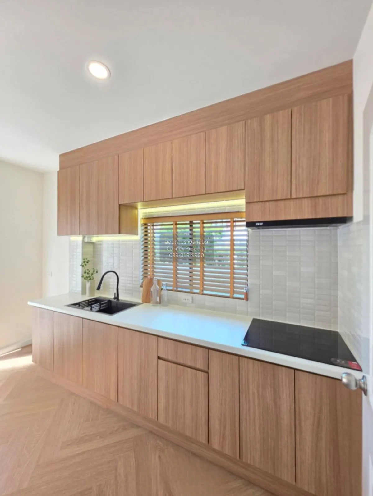 For Sale House , Baan Fah Piyarom Premier Park Rangsit - Lumlukka