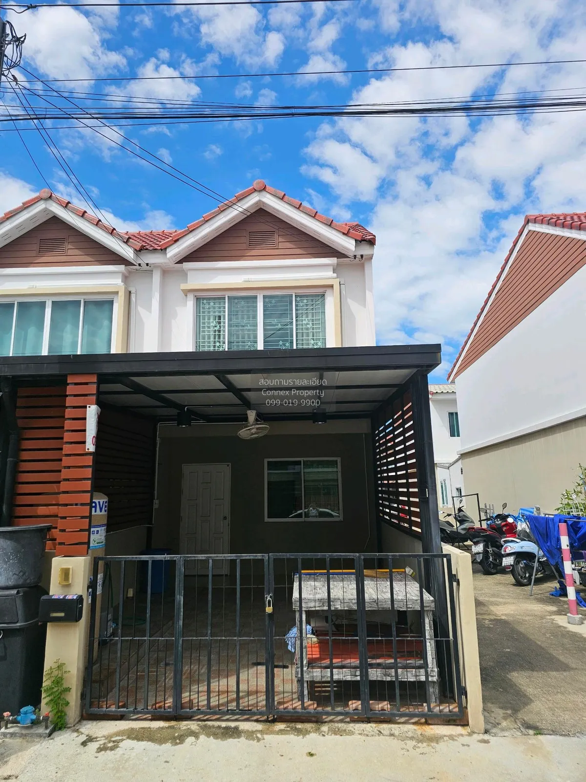 For Sale Townhouse/Townhome  , Banpisan Suvarnabhumi 2/1 Bang Cha 1