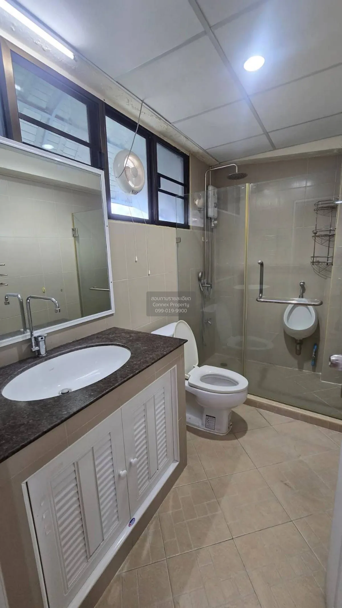 For Rent 5 - storey Commercial building area 660 square meters , 