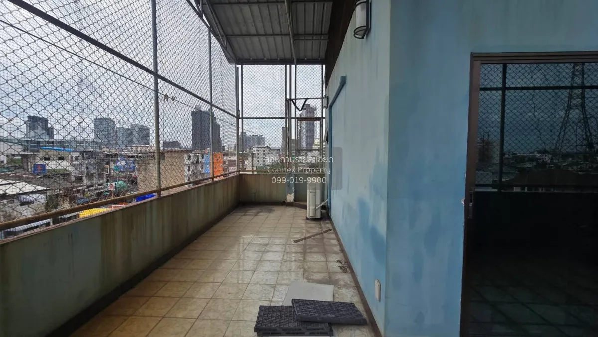 For Rent 5 - storey Commercial building area 660 square meters , 