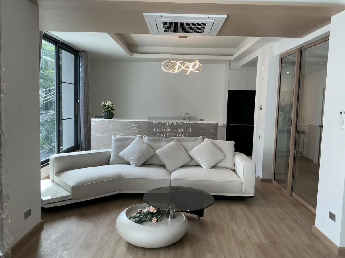 For Rent 4 - story townhouse 400 square meters Khlong Tan Nuea Wa 2