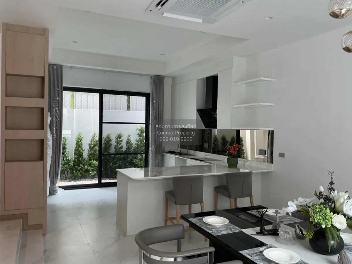 For Rent 4 - story townhouse 400 square meters Khlong Tan Nuea Wa 4