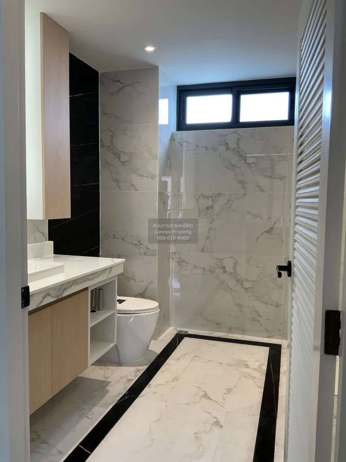 For Rent 4 - story townhouse 400 square meters Khlong Tan Nuea Wa