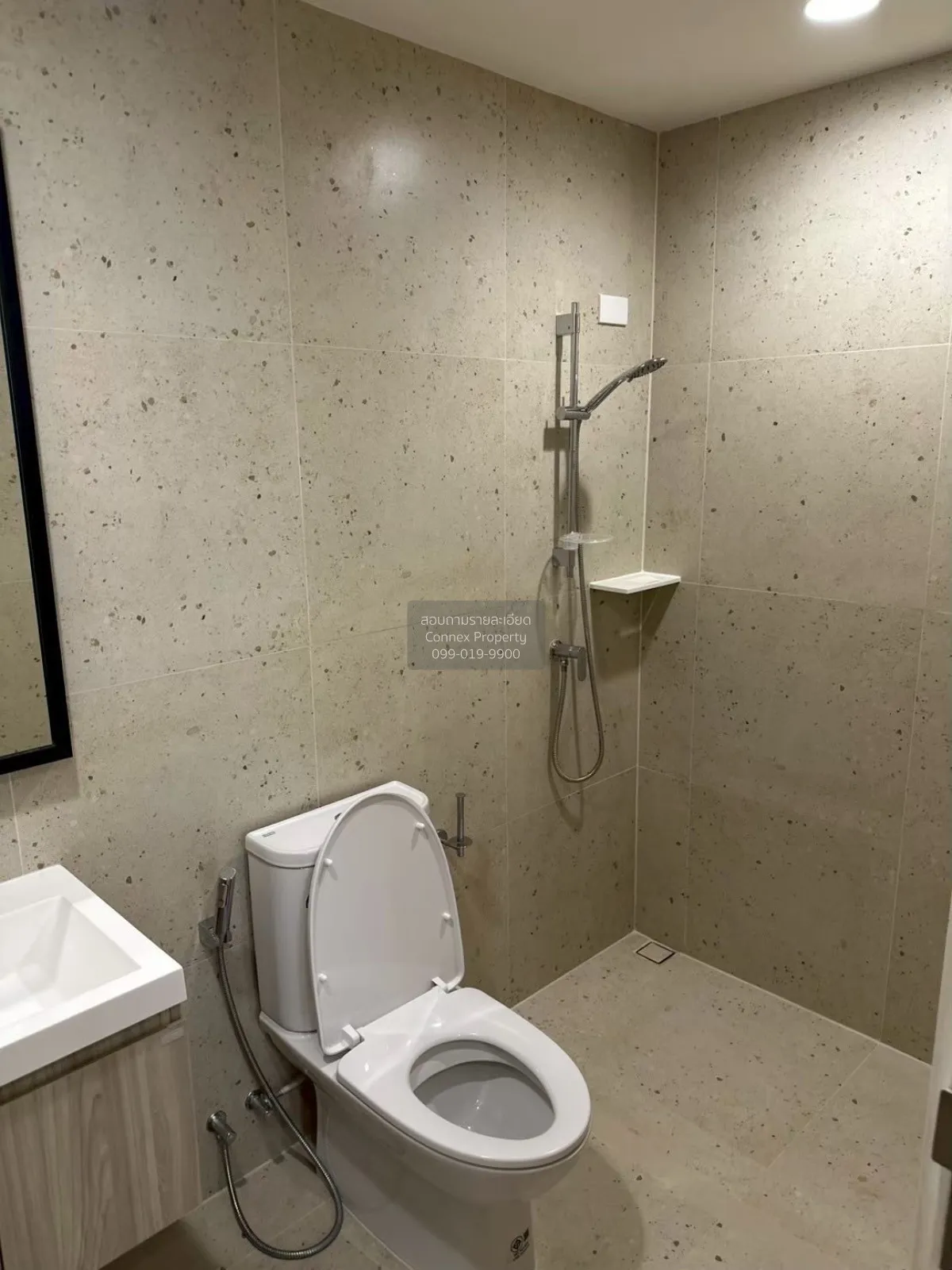 For Rent Townhouse/Townhome  , Nue Verse Krungthep Kreetha , Thap