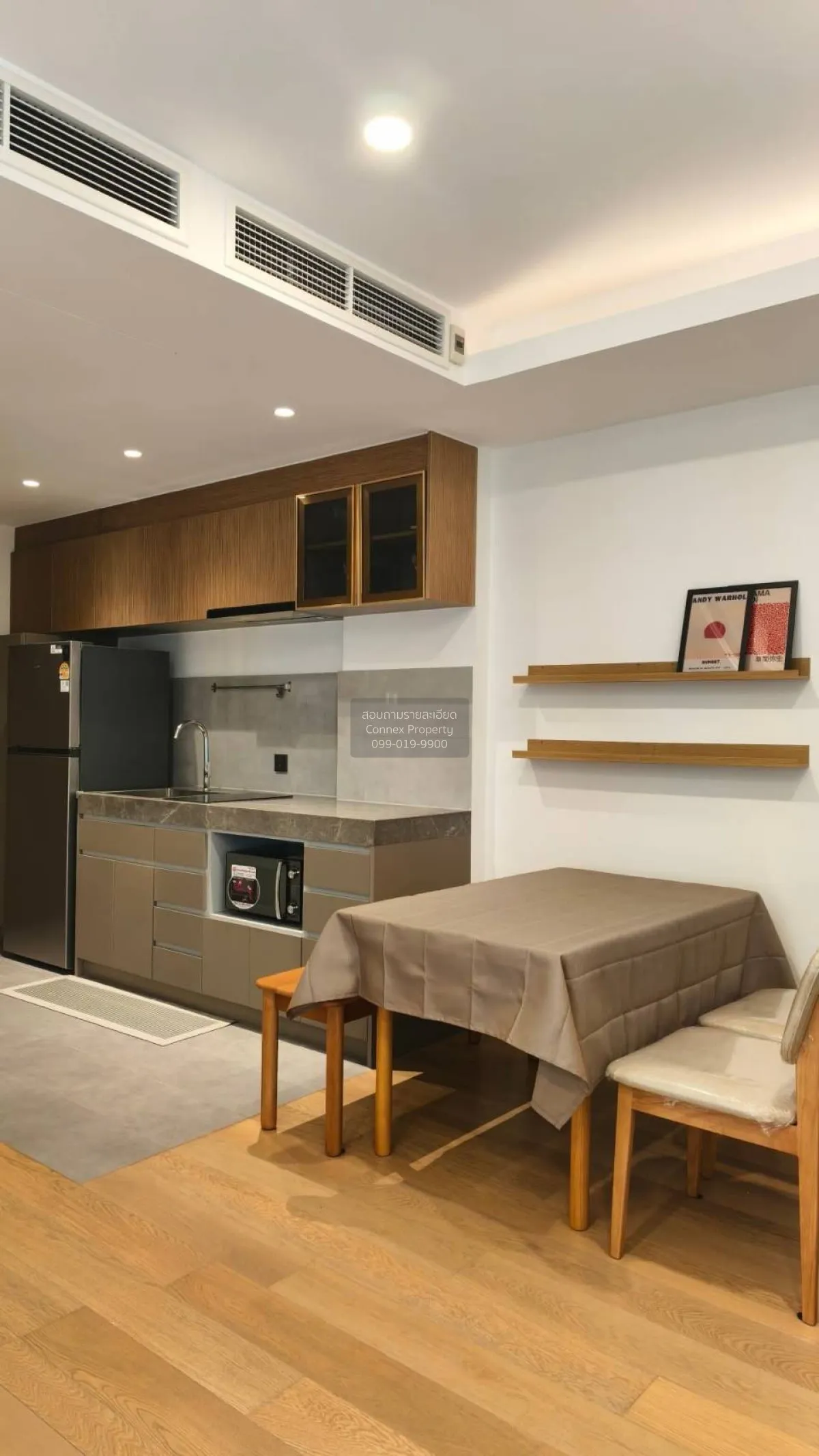 For Rent Condo , Holme Ekkamai 22 , corner unit , Khlong Tan Nuea 3