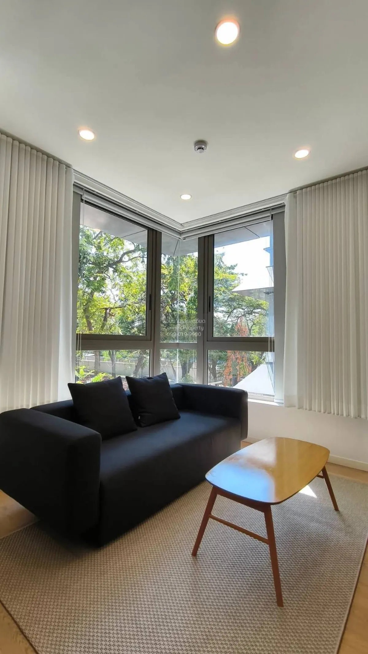 For Rent Condo , Holme Ekkamai 22 , corner unit , Khlong Tan Nuea 4