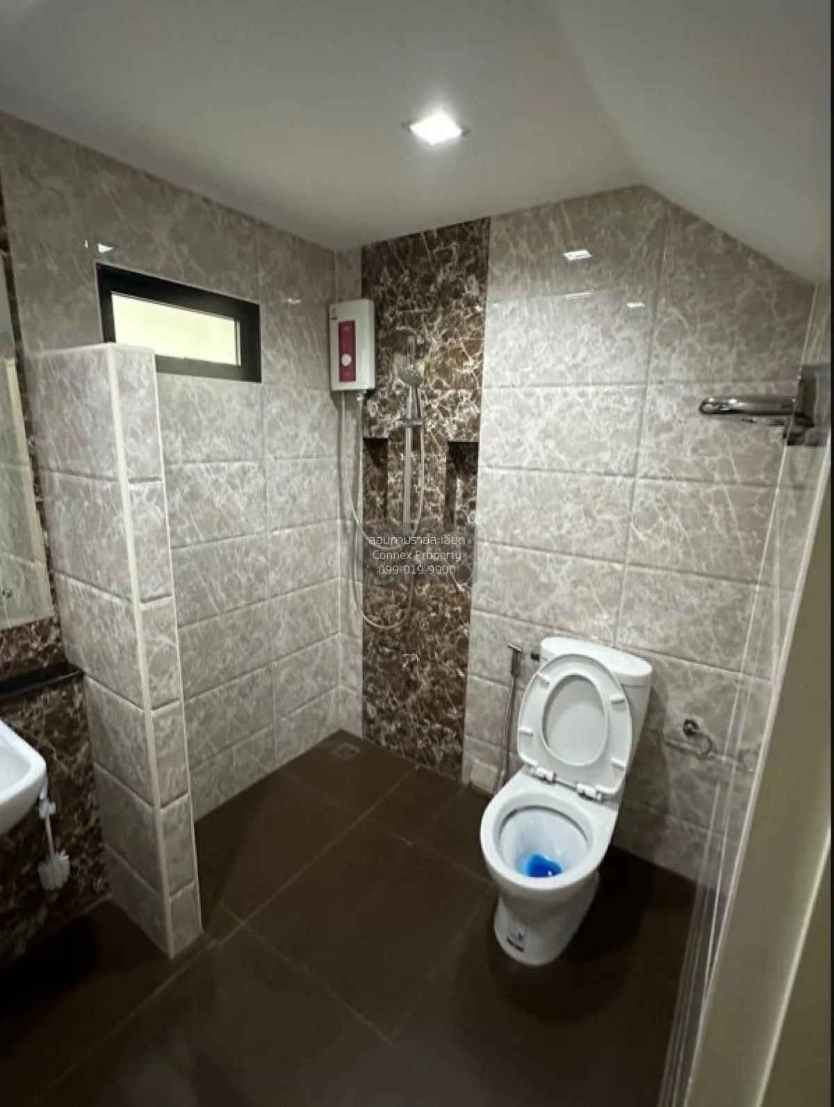 ขายบ้าน  วิสดอม กรีนทาวน์ 2 ห้องมุม หนองแขม เขต หนองแขม กรุงเทพ C