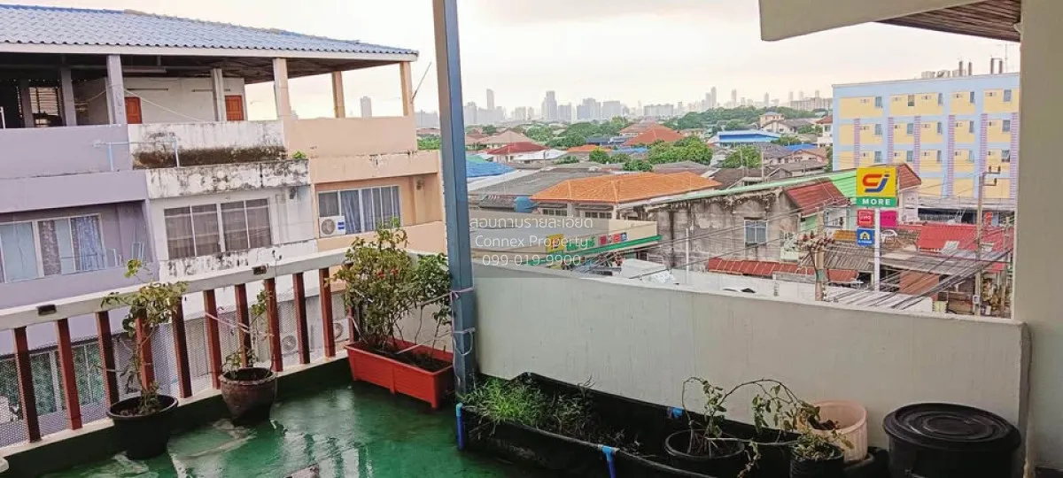 For Sale Newly renovated 4.5-story commercial building. , Bang Ch 4