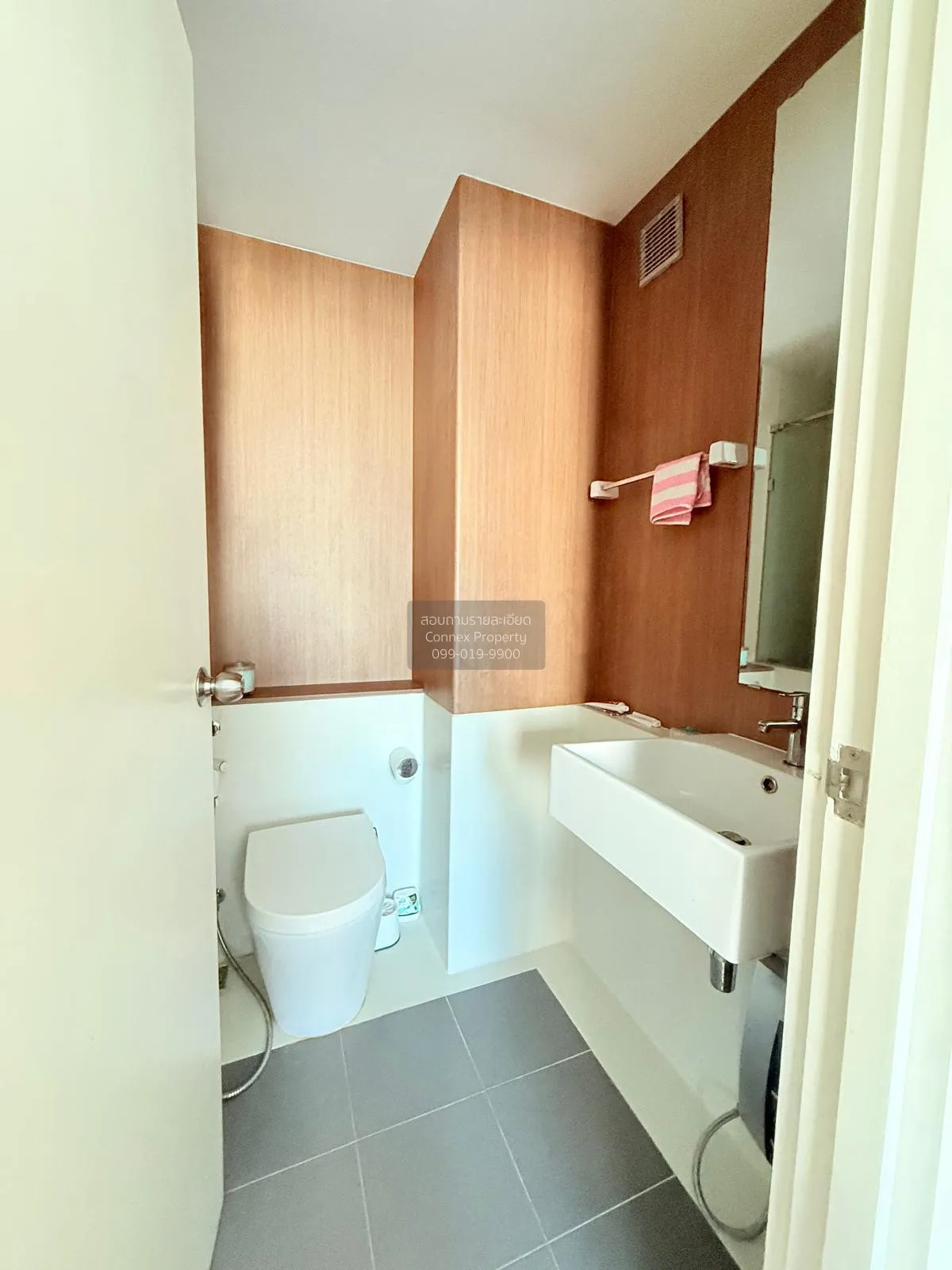 For Rent Condo , Blossom Condo @ Sathorn Charoenrat , BTS-Surasak 4
