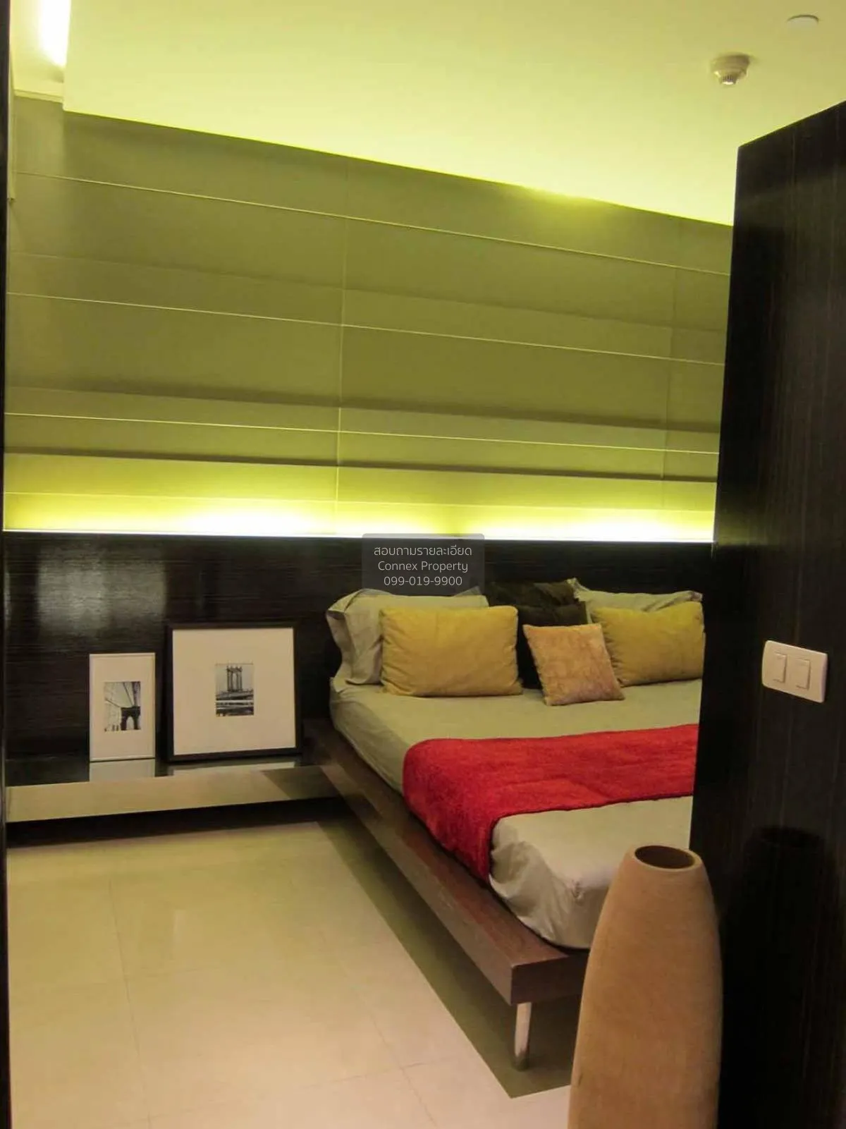 For Sale Condo , Manhattan Chidlom , corner unit , wide frontage 