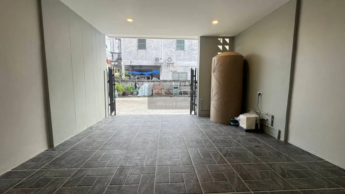 ขายทาวน์เฮ้าส์/ทาวน์โฮม  เลิศอุบล วัชรพล รามอินทรา รีโนเวทใหม่ ท่ 2