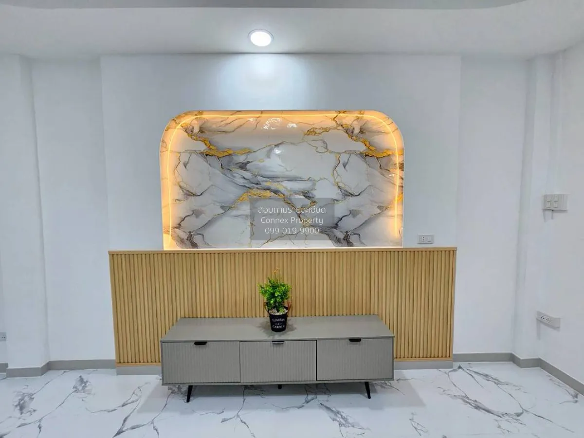 For Sale Townhouse/Townhome  , Baan Buathong 4 Baan Kluay-Sai Noi