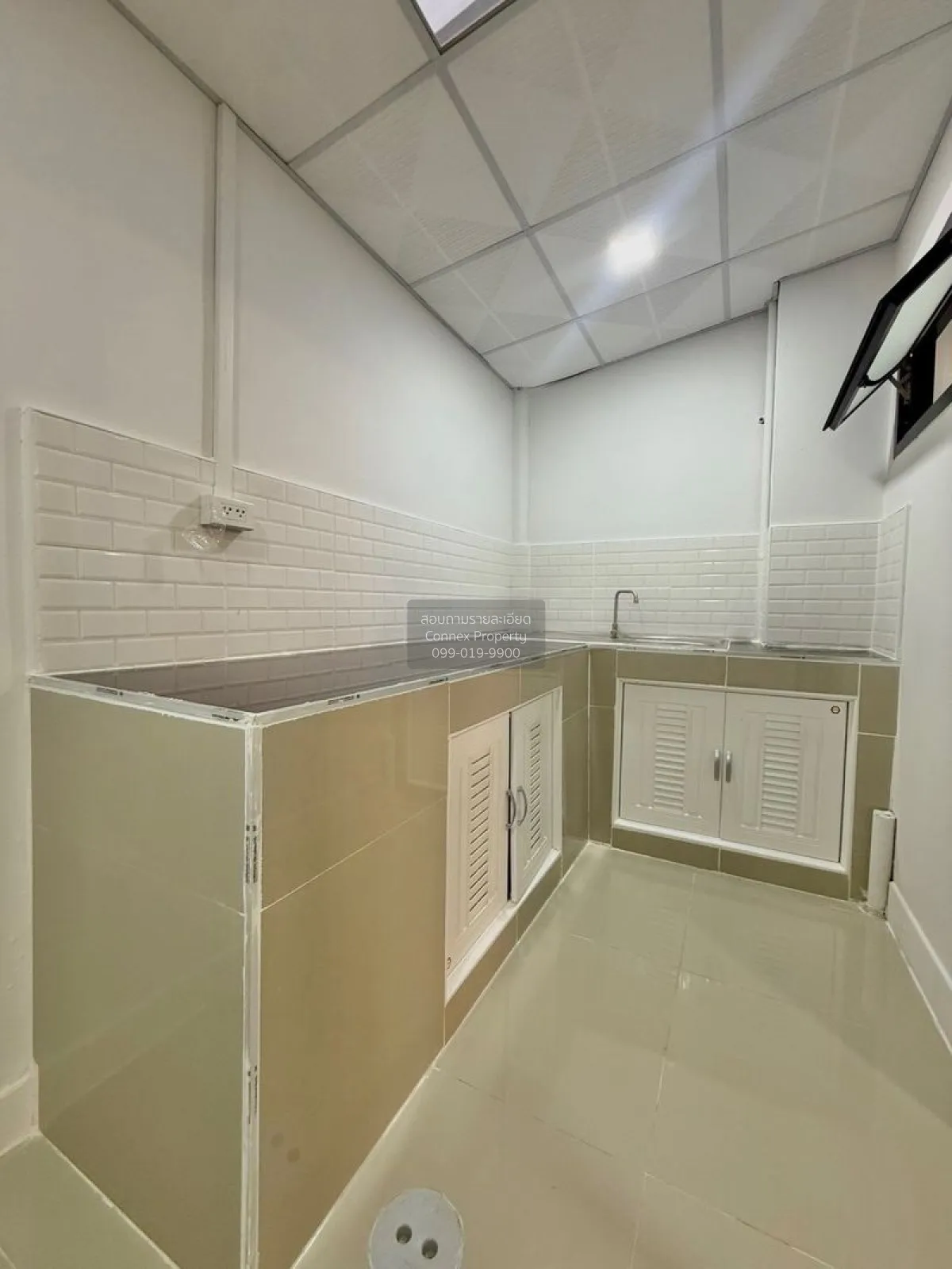 For Sale Townhouse/Townhome  , Baan Buathong 4 Baan Kluay-Sai Noi