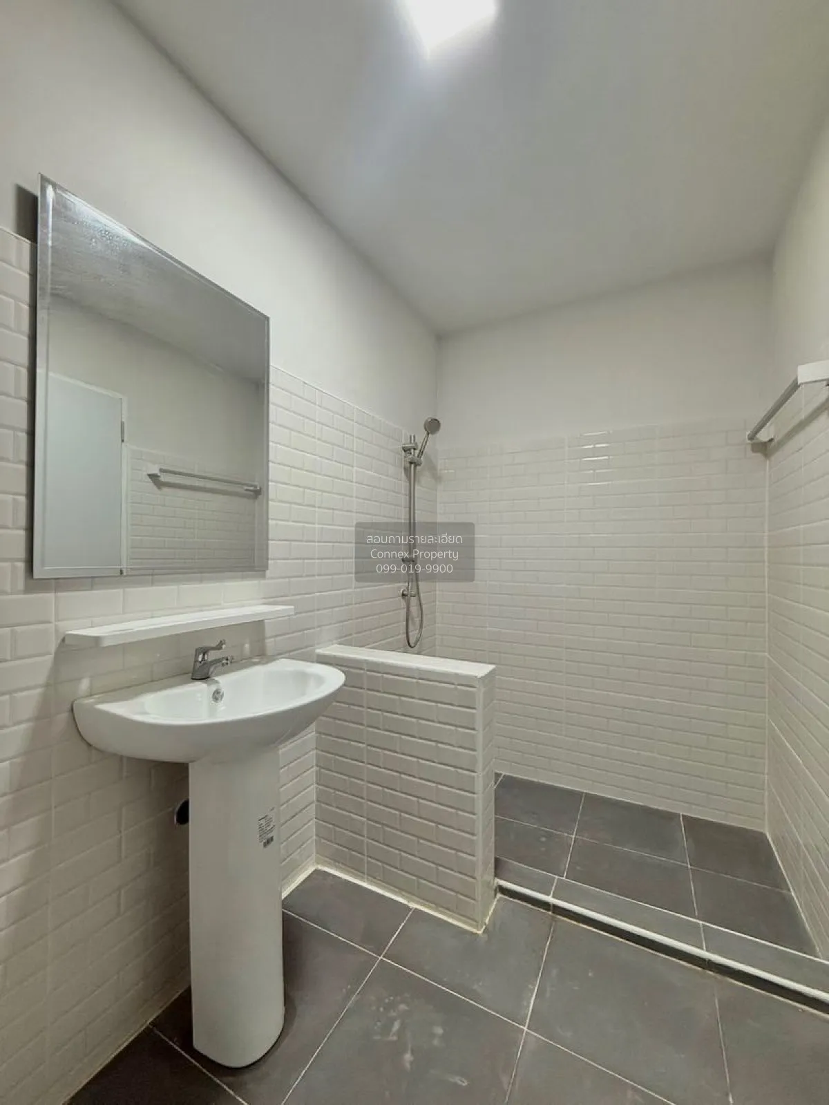 For Sale Townhouse/Townhome  , Baan Buathong 4 Baan Kluay-Sai Noi