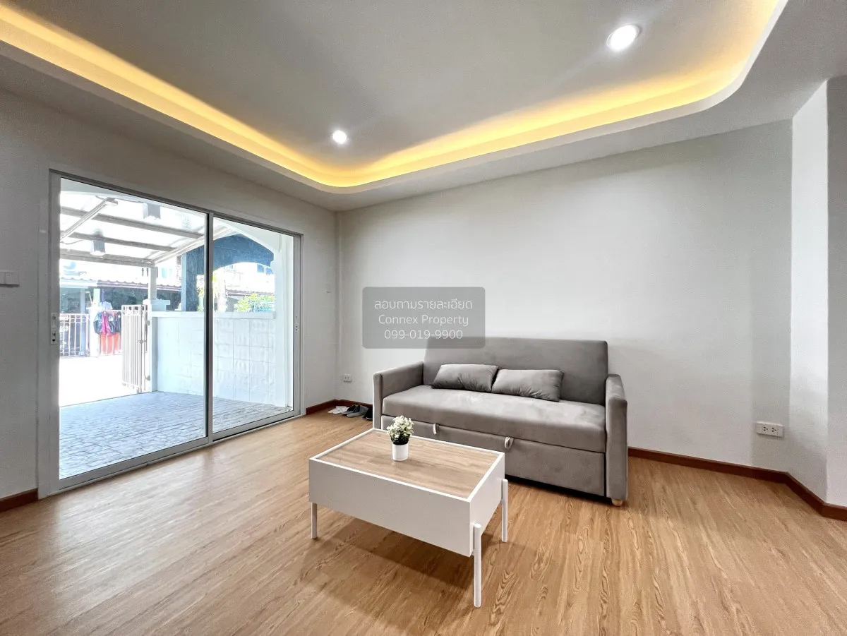 For Sale Townhouse/Townhome  , Loet Ubon 4 Village , Lat Phrao , 