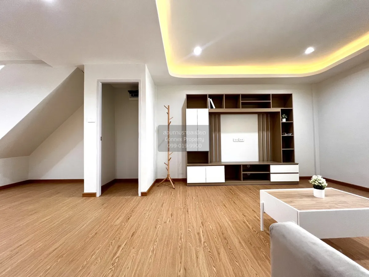 For Sale Townhouse/Townhome  , Loet Ubon 4 Village , Lat Phrao , 