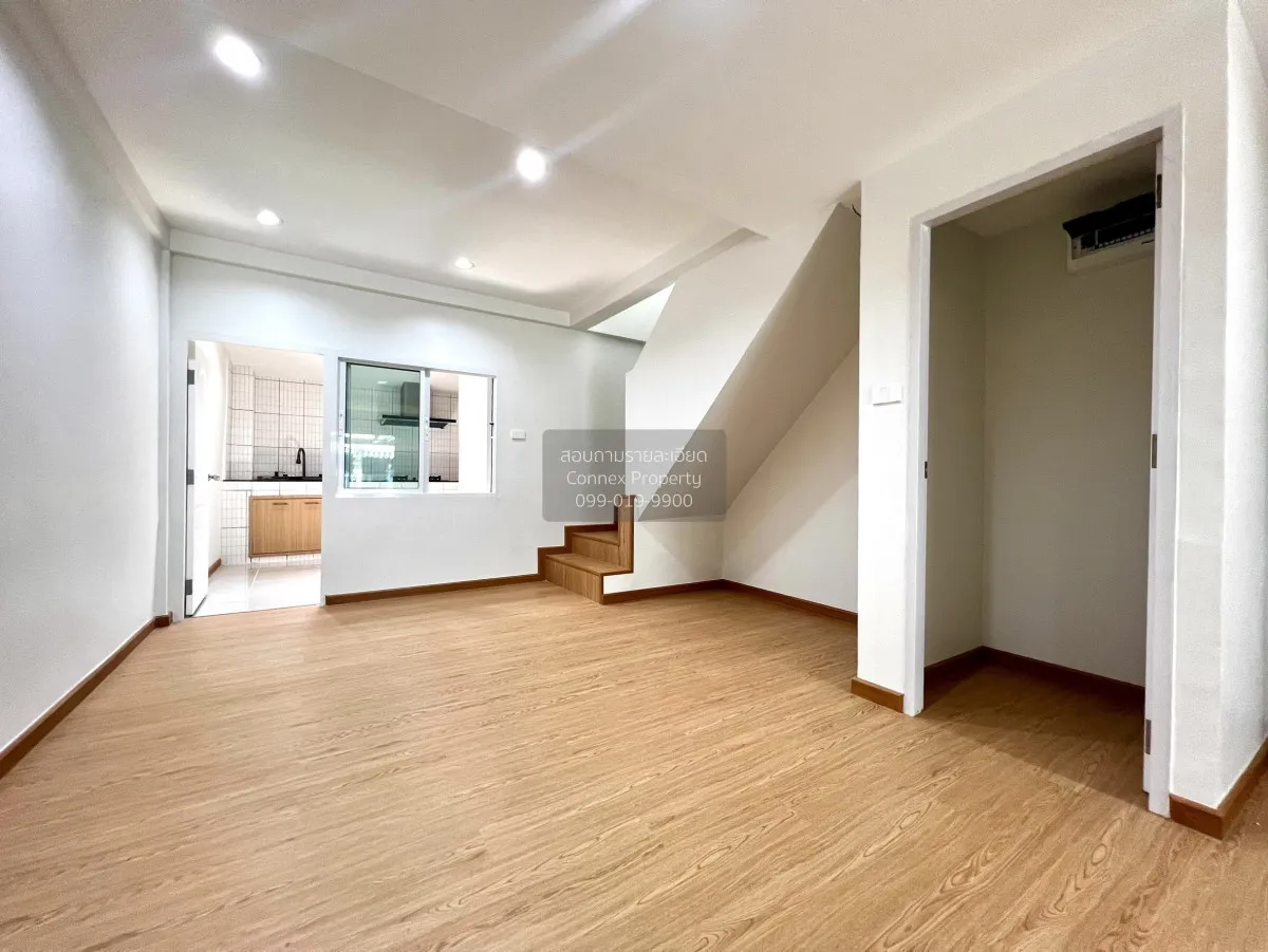 For Sale Townhouse/Townhome  , Loet Ubon 4 Village , Lat Phrao , 