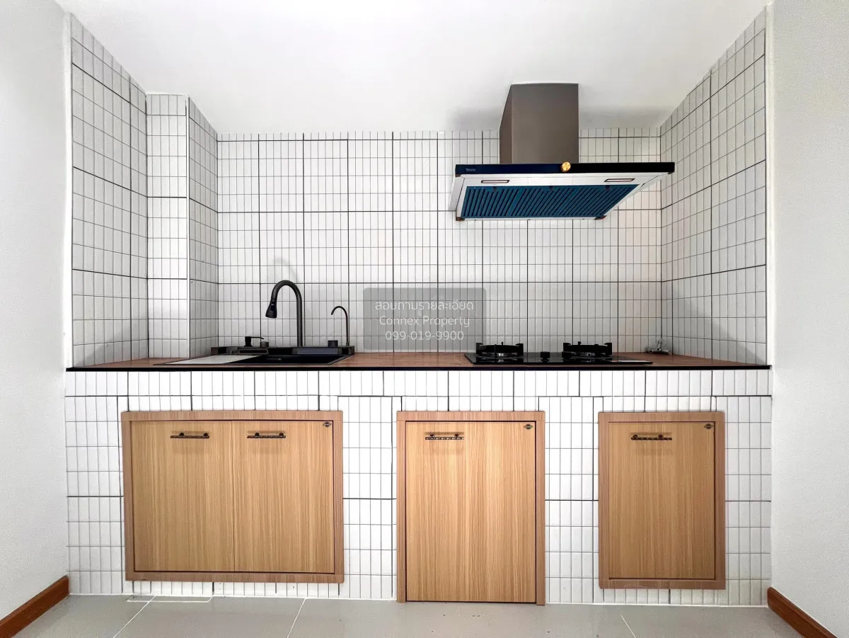 For Sale Townhouse/Townhome  , Loet Ubon 4 Village , Lat Phrao , 