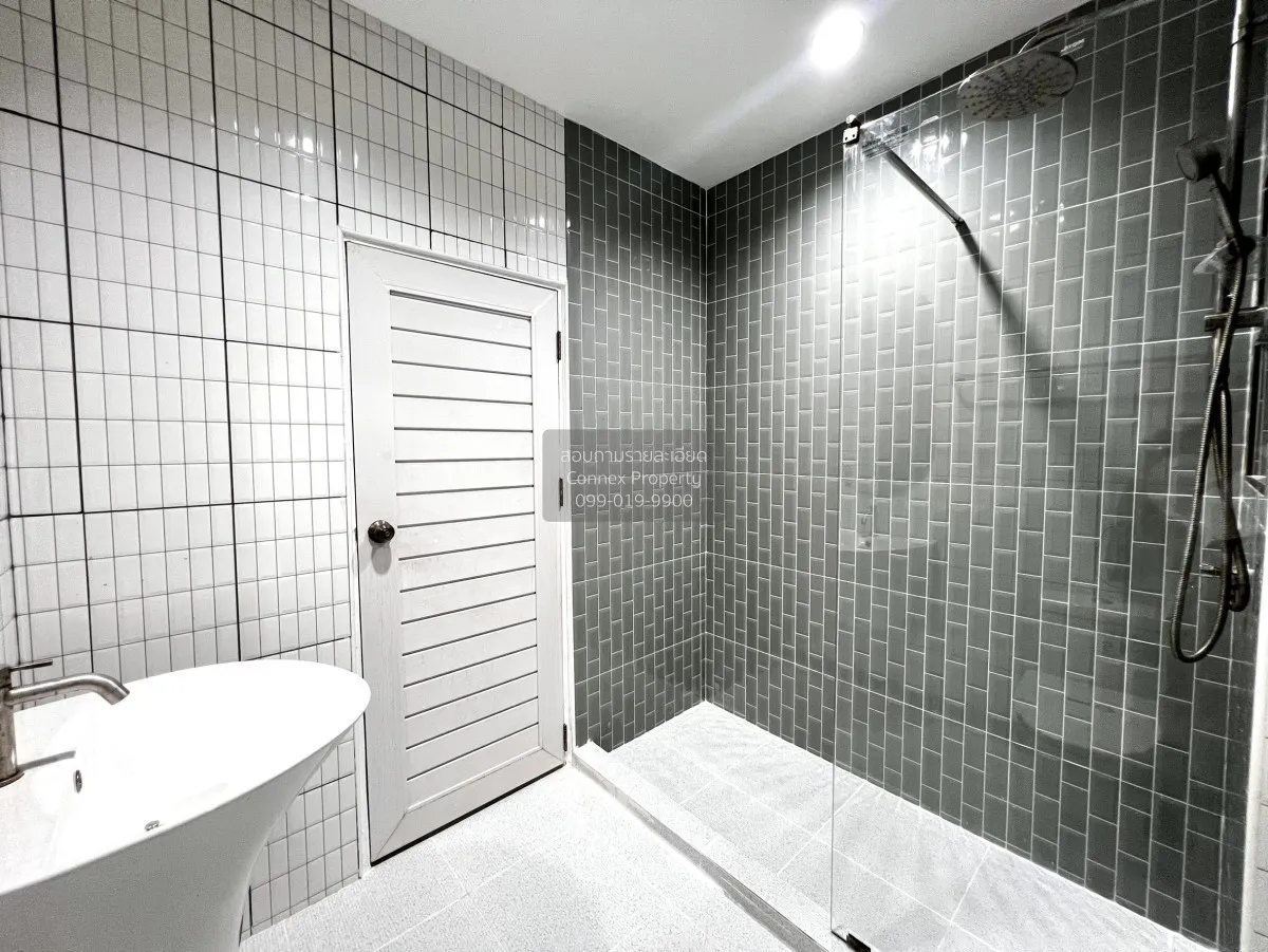 For Sale Townhouse/Townhome  , Loet Ubon 4 Village , Lat Phrao , 