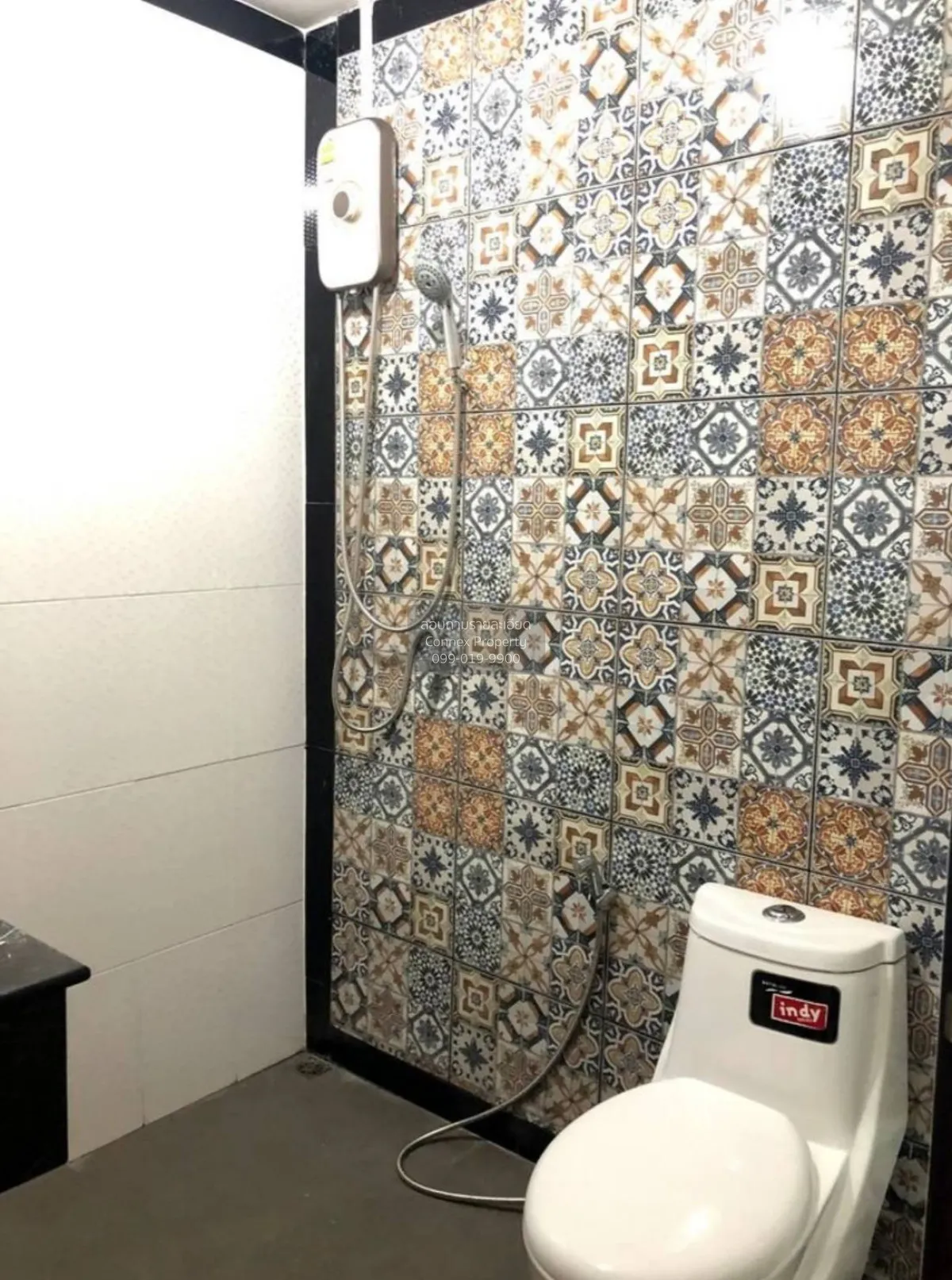 ขายทาวน์เฮ้าส์/ทาวน์โฮม  วอร์เรน แมนชั่น 2 รีโนเวทใหม่ ลาดยาว เขต