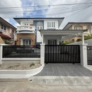 ขายบ้าน  วรารมย์ เพชรเกษม 81 บางบอน เขต บางบอน กรุงเทพ 