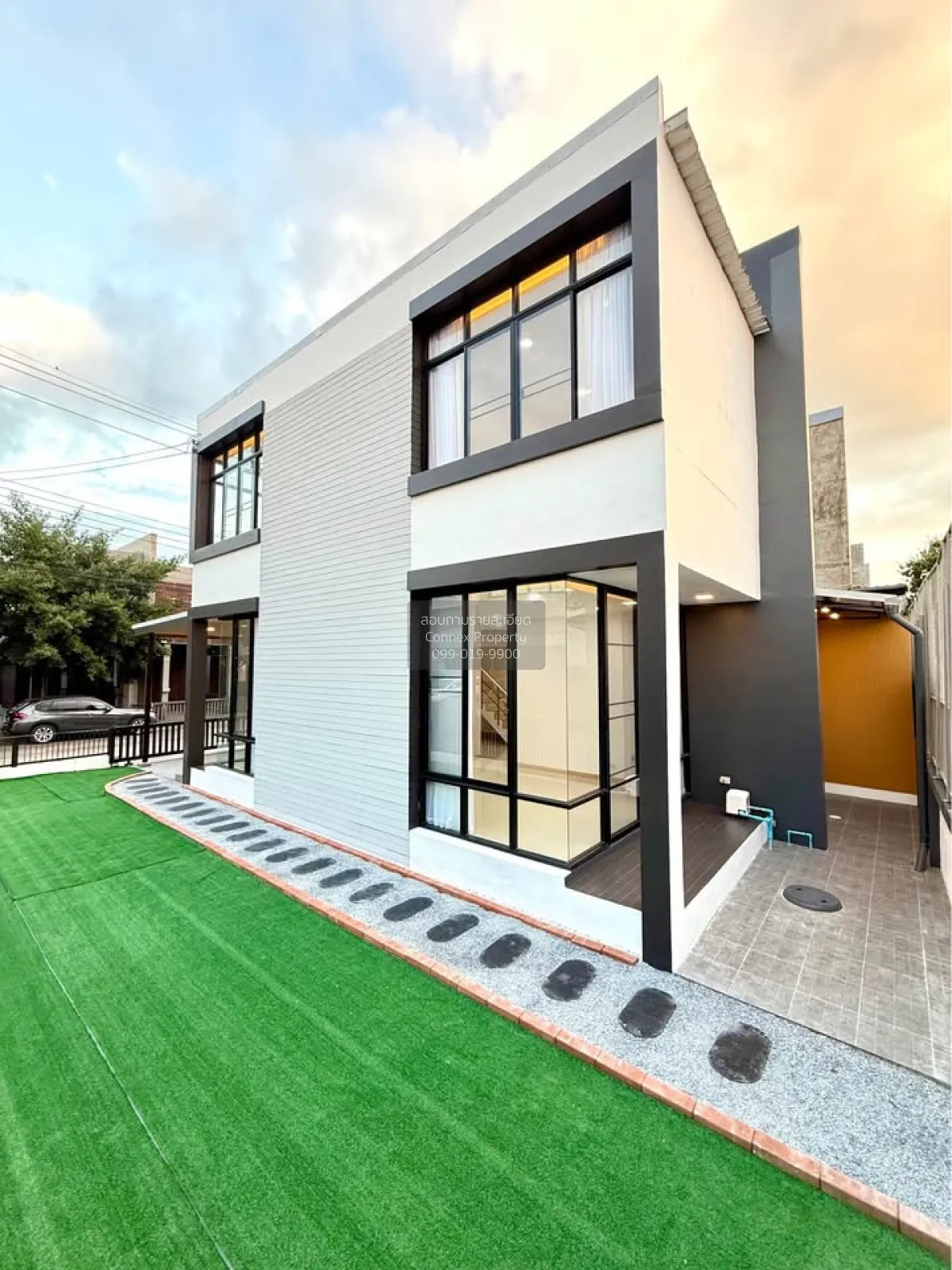 For Sale House , The Season Phetkasem 69 , corner unit , Nong Kha 4