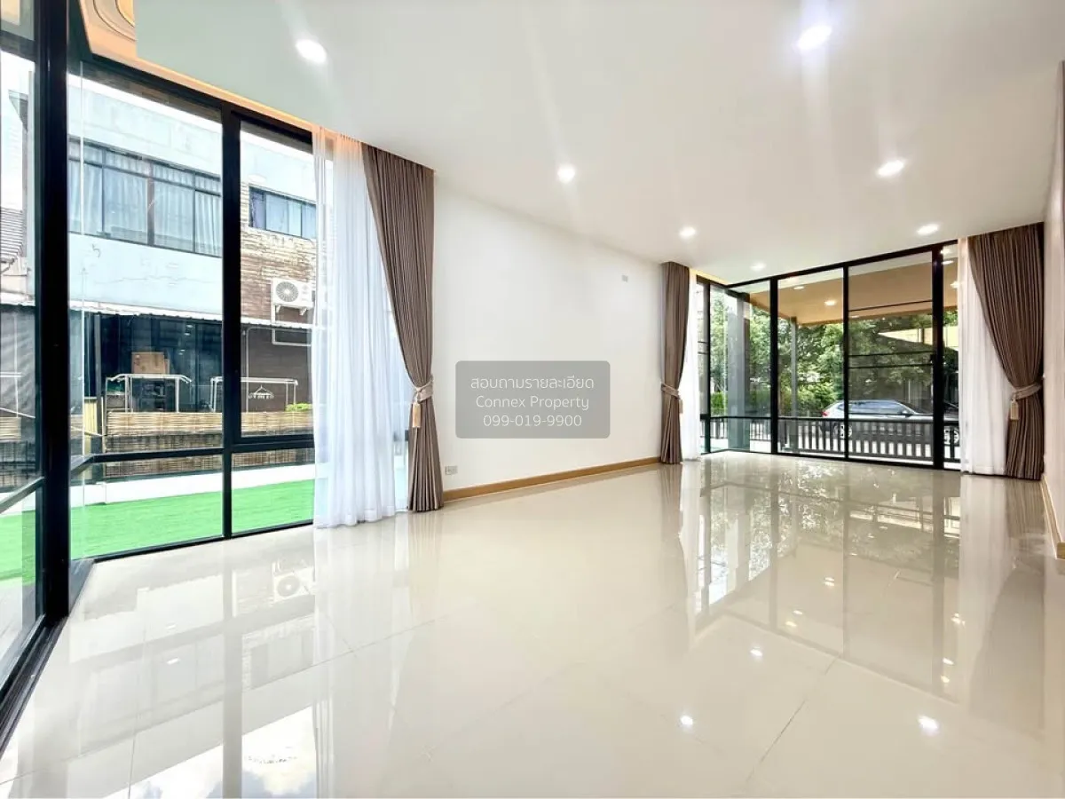 For Sale House , The Season Phetkasem 69 , corner unit , Nong Kha