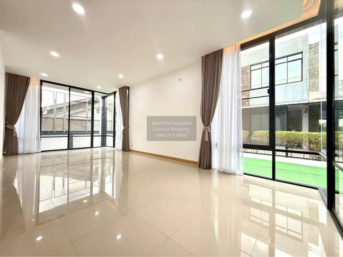 For Sale House , The Season Phetkasem 69 , corner unit , Nong Kha