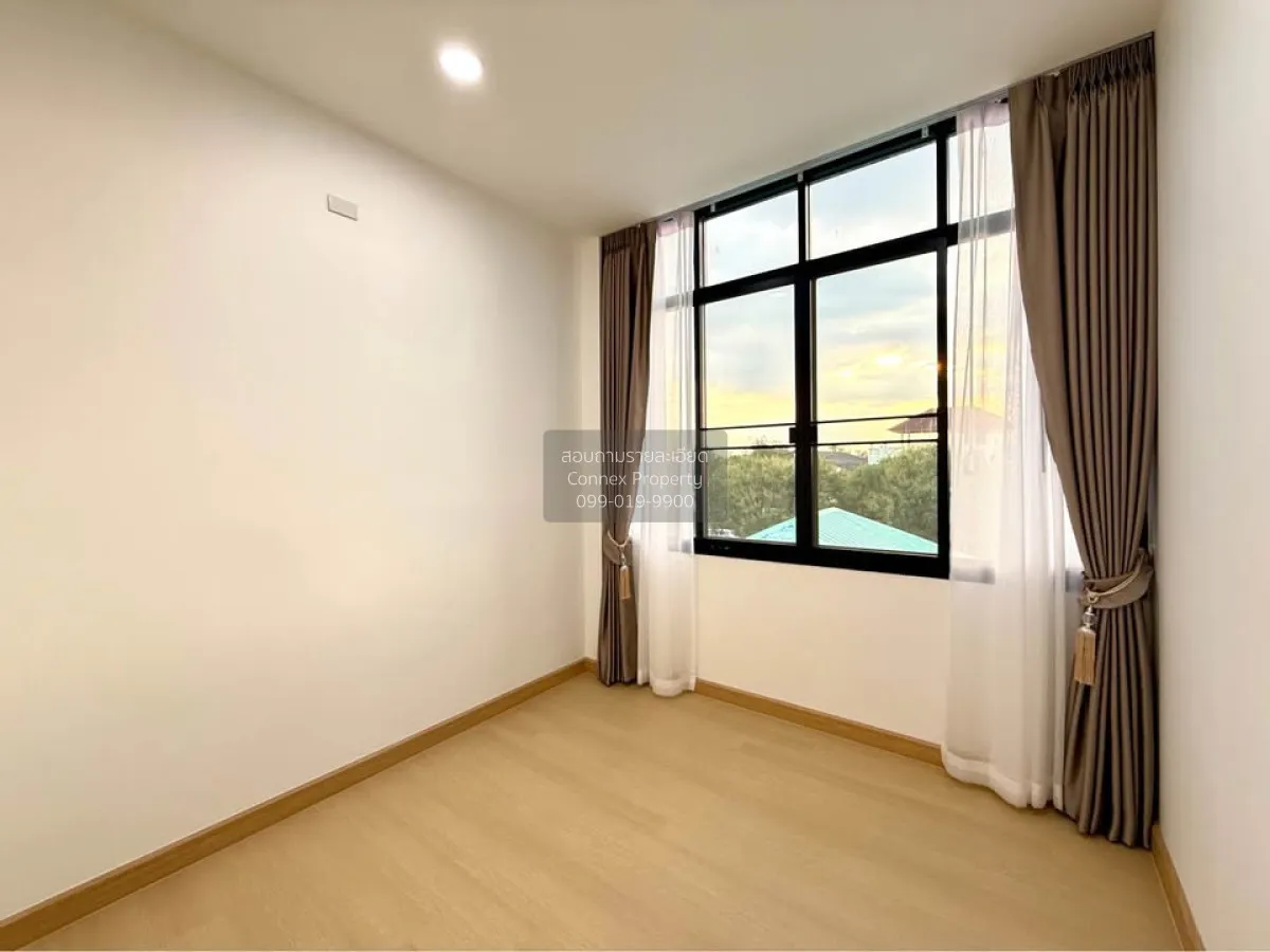 For Sale House , The Season Phetkasem 69 , corner unit , Nong Kha