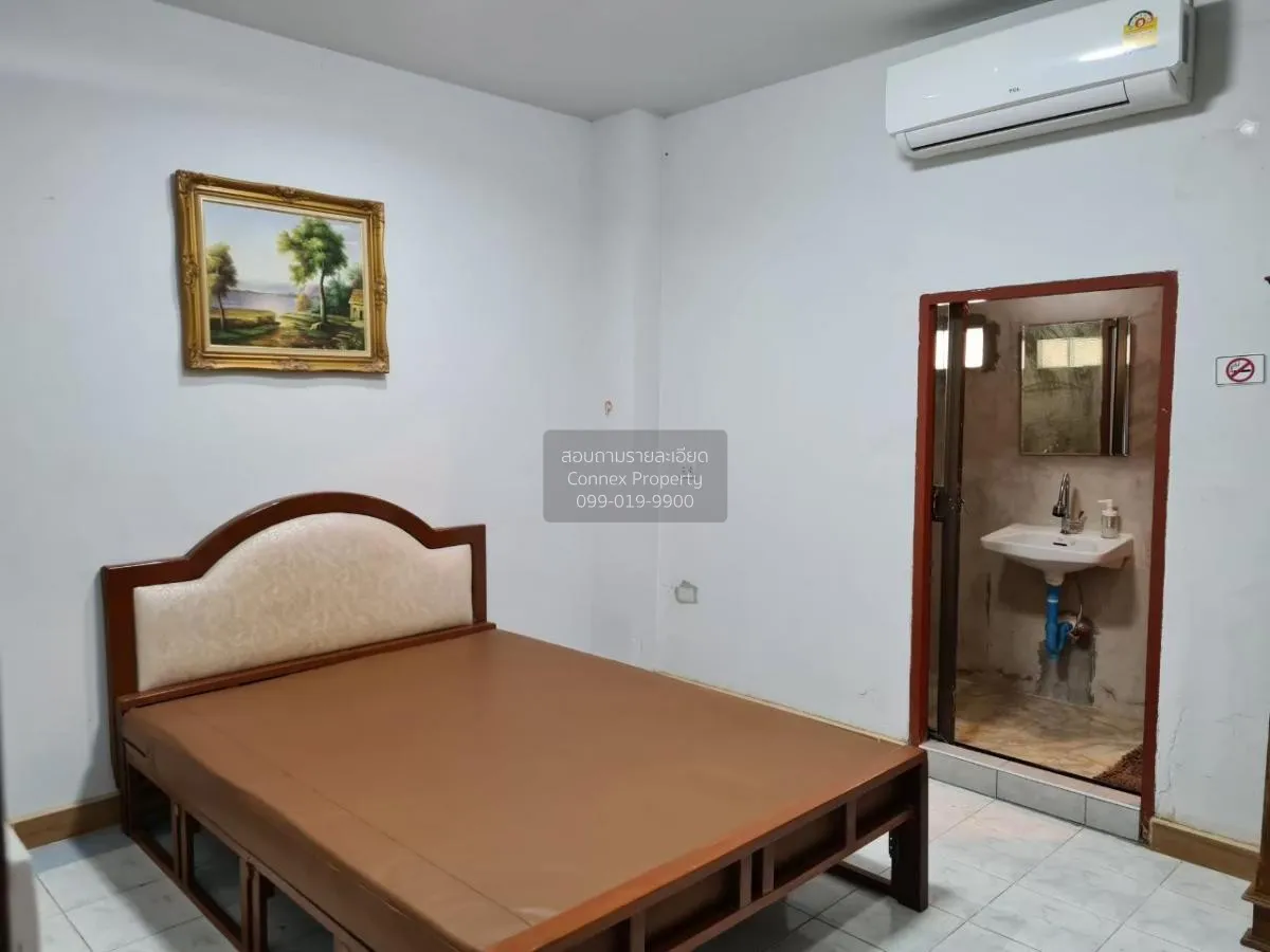 Apartment for Sale: 4.5-Story Building near BTS Udom Suk (Sukhumv