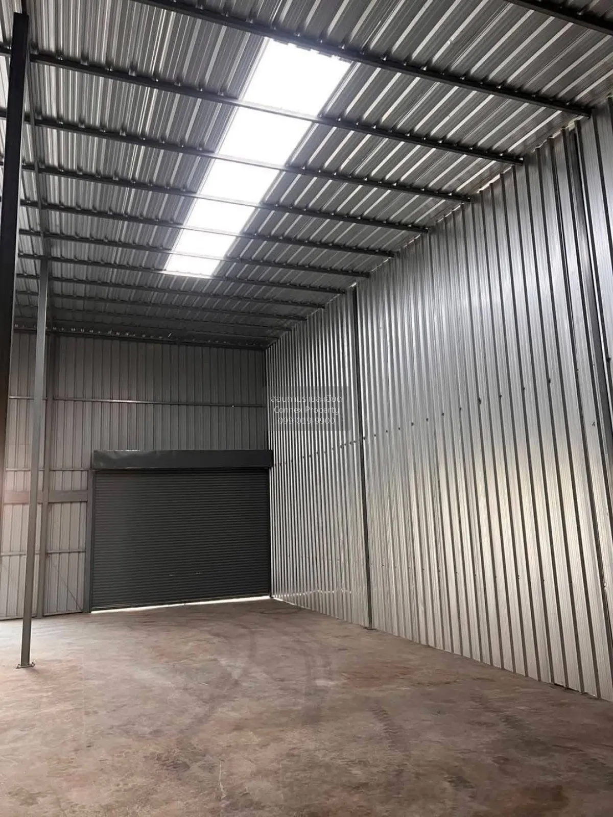 For Rent Warehouse-Ladkrabang (Chalong Krung Soi 8) , wide fronta