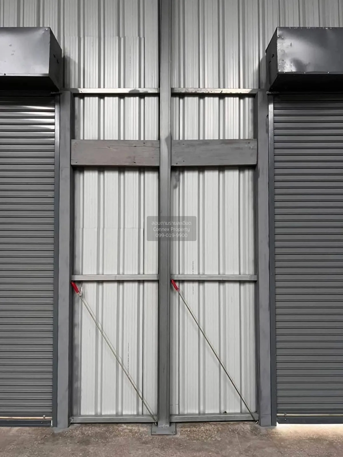 For Rent Warehouse-Ladkrabang (Chalong Krung Soi 8) , wide fronta