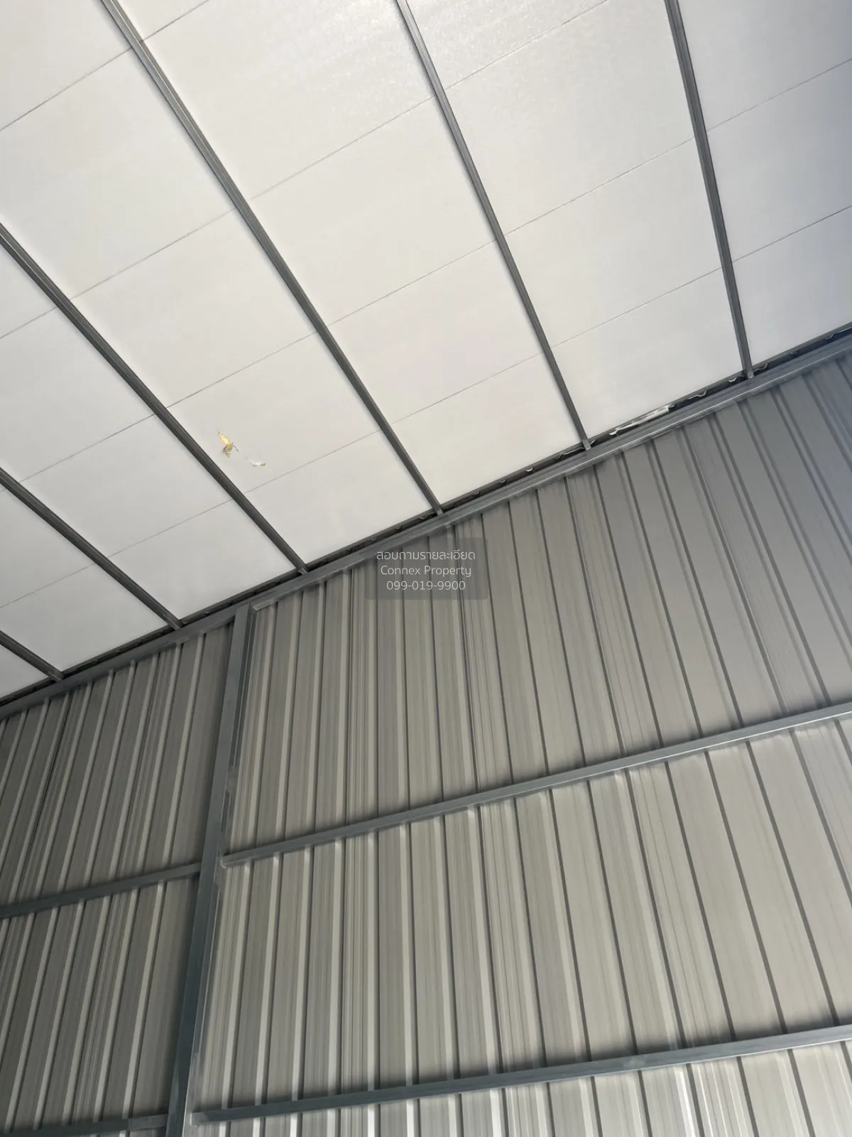 เช่าโกดัง ลาดกระบัง ซอยฉลองกรุง8 หน้ากว้าง รีโนเวทใหม่ ลาดกระบัง 