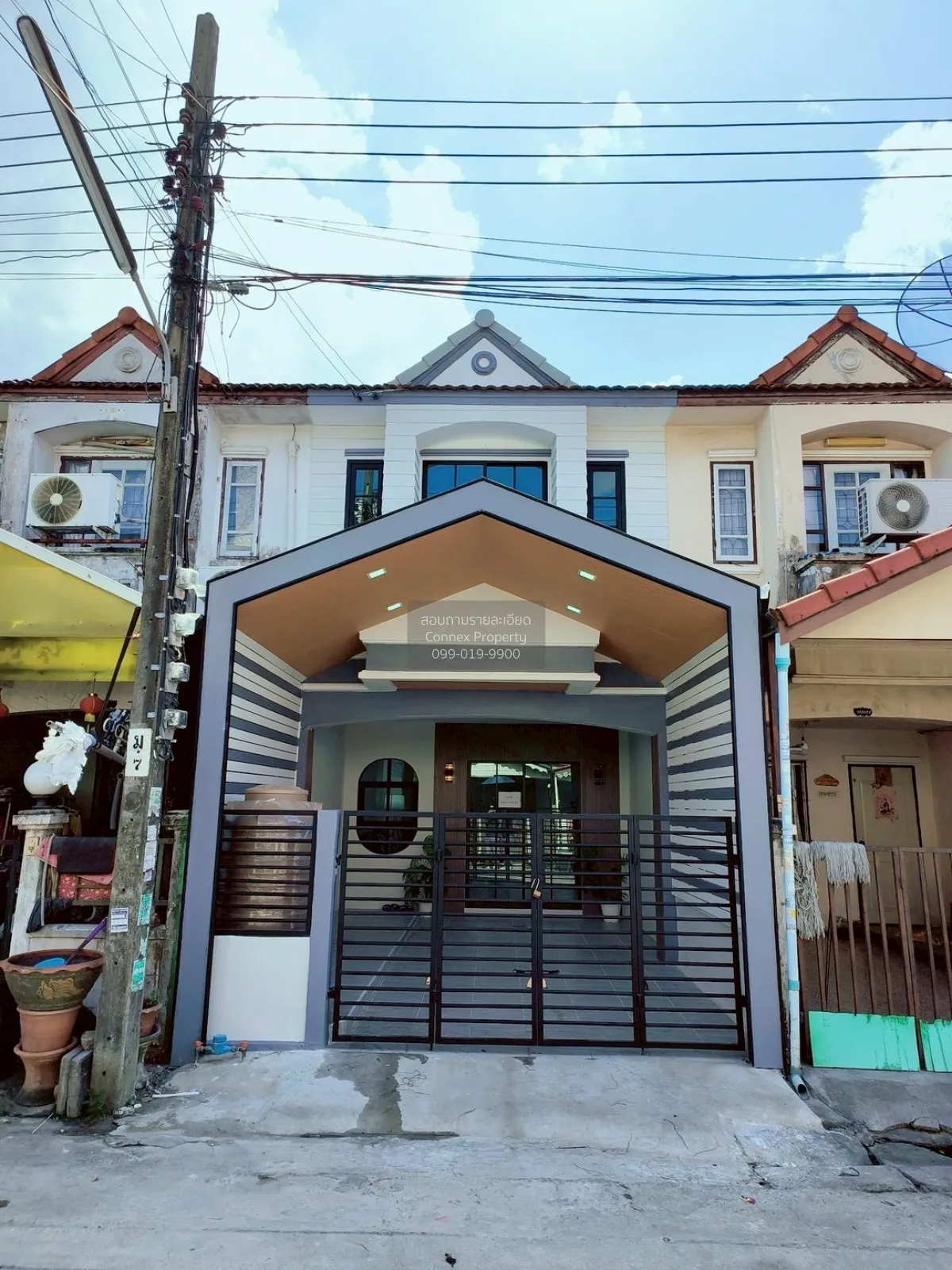 For Sale Townhouse/Townhome  , K.C. Ramintra 3 , newly renovated  1