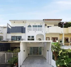 ขายทาวน์เฮาส์ 2 ชั้น พื้นที่ 162 ตารางเมตร ทุ่งครุ กรุงเทพมหานคร ทุ่งครุ เขต ทุ่งครุ กรุงเทพ CX-142051