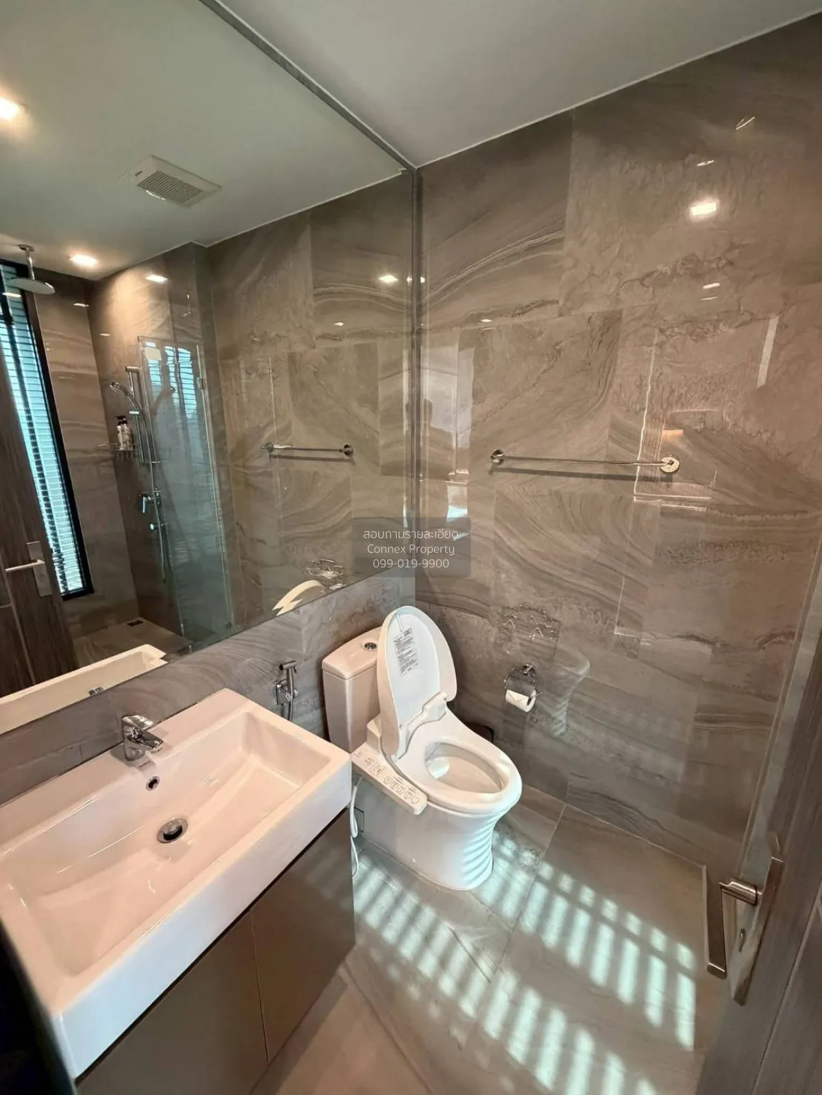 For Rent Condo , Ideo Q Victory , nice view , high floor , BTS-Vi