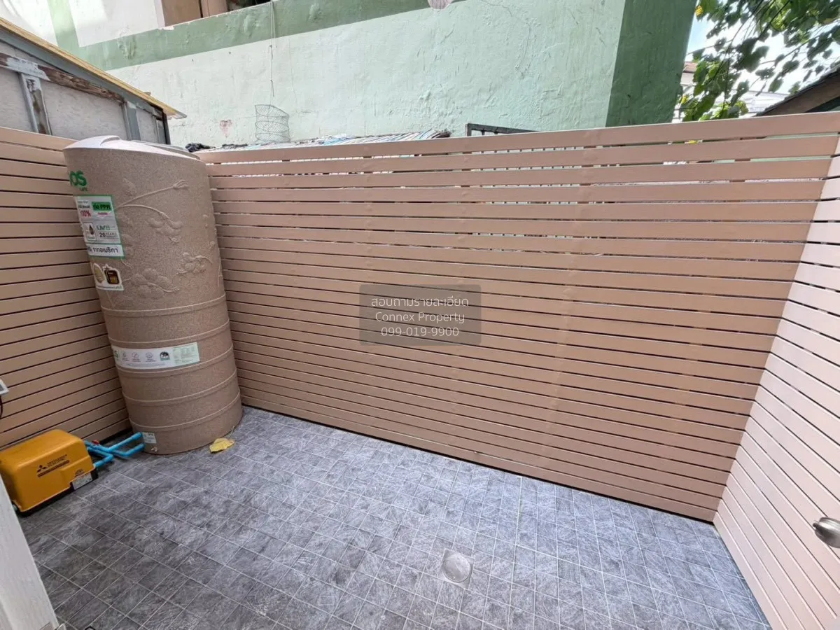 For Sale  3.5-storey commercial building, Suksawat78  ,Samutpraka