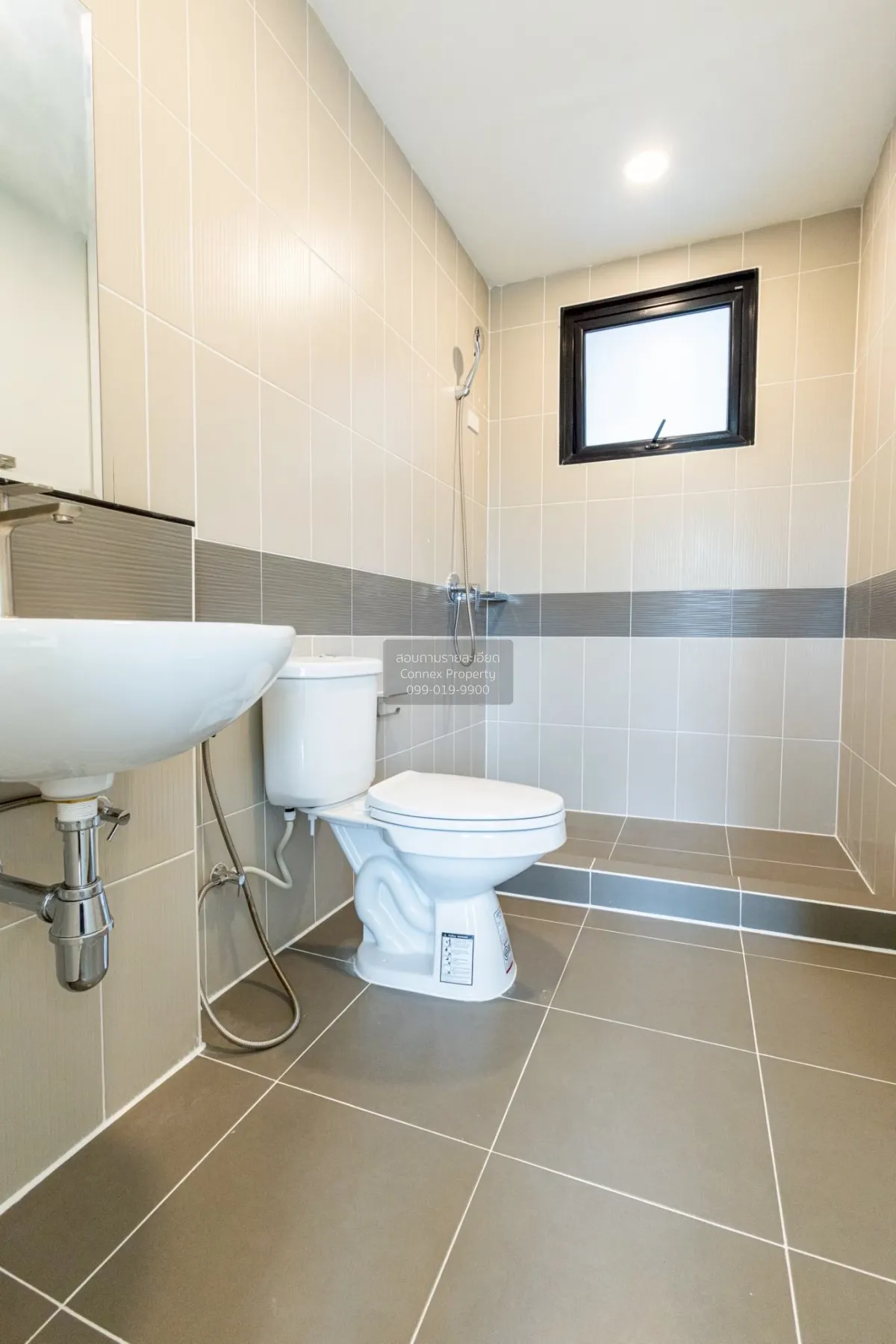 For Sale Townhouse/Townhome  , Baan Klang Muang Rama 9 - On Nut ,