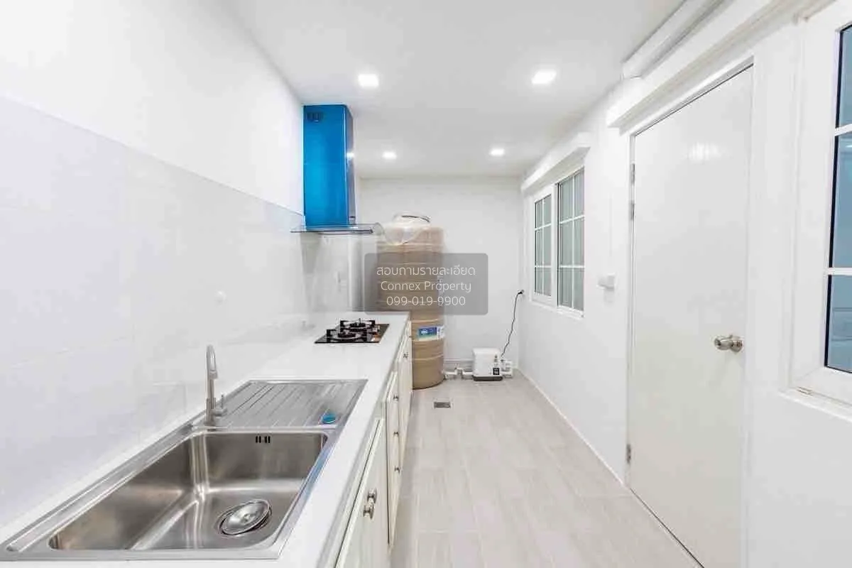 ขายทาวน์เฮ้าส์/ทาวน์โฮม  โกลเด้น ทาวน์ 3 บางนา-สวนหลวง ดอกไม้ เขต