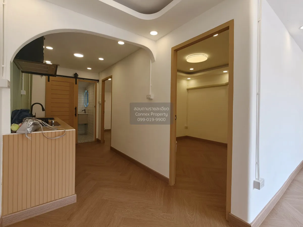 ขายทาวน์เฮ้าส์ ซอยนวลจันทร์ 36 แยก 4 บ้านรีโนเวทใหม่ หลังริม ใกล้